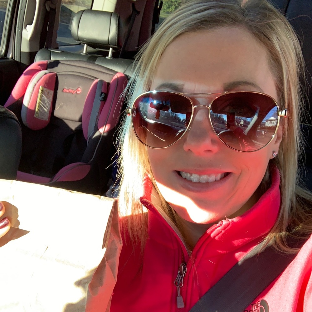 Meet your Posher, Rachel